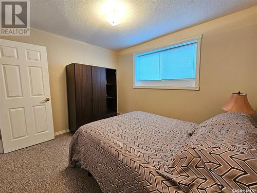 517 Brownlee Street, Morse, SK - Indoor Photo Showing Bedroom