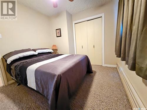 517 Brownlee Street, Morse, SK - Indoor Photo Showing Bedroom