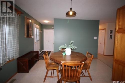 104 5Th Street W, Climax, SK - Indoor Photo Showing Dining Room