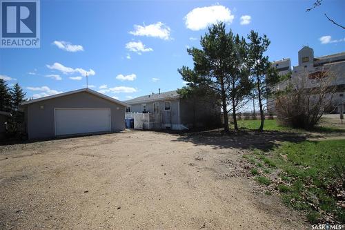 104 5Th Street W, Climax, SK - Outdoor