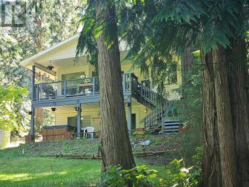 534 Bayview Road, Nakusp, BC - Outdoor