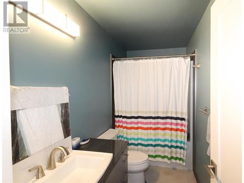 1901 91 Avenue, Dawson Creek, BC - Indoor Photo Showing Bathroom