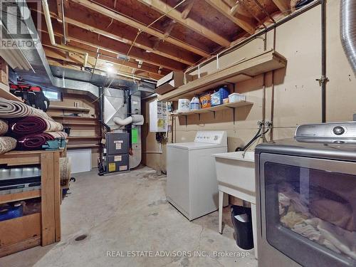 53 Baxter Crescent, Thorold, ON - Indoor Photo Showing Laundry Room