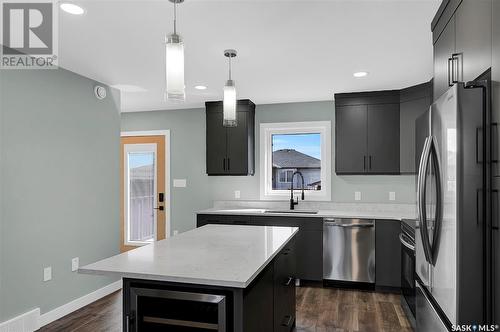 48 Brigham Road, Moose Jaw, SK - Indoor Photo Showing Kitchen With Upgraded Kitchen