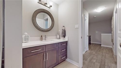 337 Beach Boulevard N|Unit #20, Hamilton, ON - Indoor Photo Showing Bathroom