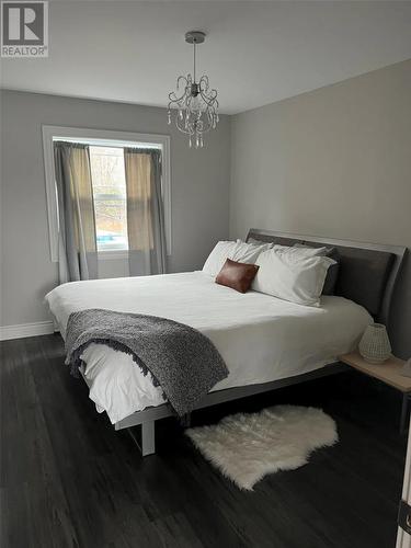 1 Wood'S Road, Gambo Pond, NL - Indoor Photo Showing Bedroom