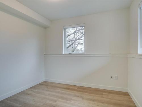 208-1301 Hillside Ave, Victoria, BC - Indoor Photo Showing Other Room