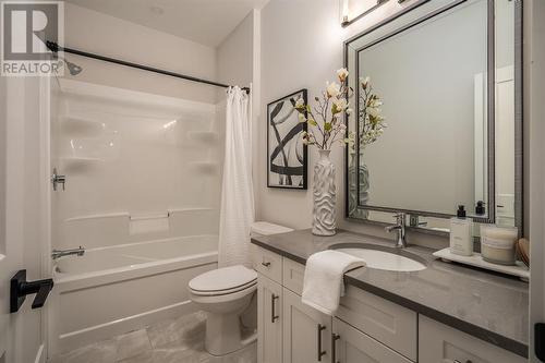 205 Anise Lane, Sarnia, ON - Indoor Photo Showing Bathroom