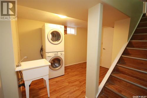 92 24Th Street, Battleford, SK - Indoor Photo Showing Laundry Room