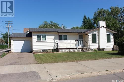 92 24Th Street, Battleford, SK - Outdoor With Facade