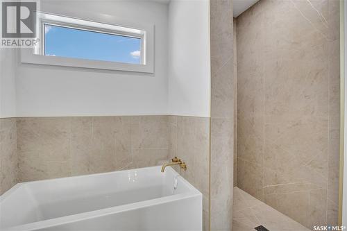 518 Hamm Crescent, Saskatoon, SK - Indoor Photo Showing Bathroom