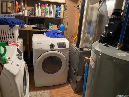 632 8Th Street E, Prince Albert, SK - Indoor Photo Showing Laundry Room