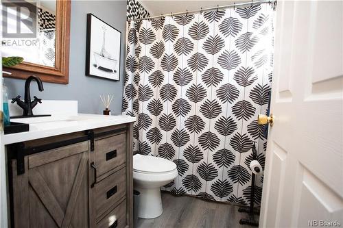 1711 Route 105, Maugerville, NB - Indoor Photo Showing Bathroom