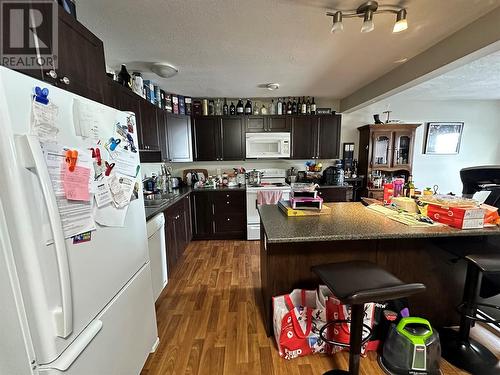 8204 18 Street, Dawson Creek, BC - Indoor Photo Showing Kitchen