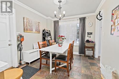32 Agnes St, Caledon, ON - Indoor Photo Showing Dining Room
