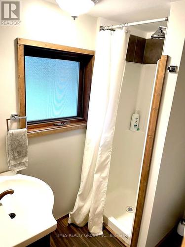 529 Willies Ranch Road, Princeton, BC - Indoor Photo Showing Bathroom