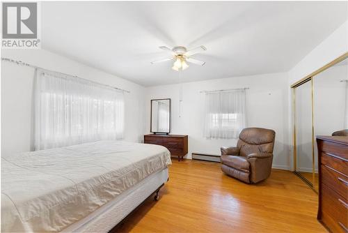595 Elizabeth Street, Pembroke, ON - Indoor Photo Showing Bedroom
