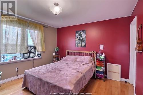 118 Oakland Ave, Moncton, NB - Indoor Photo Showing Bedroom