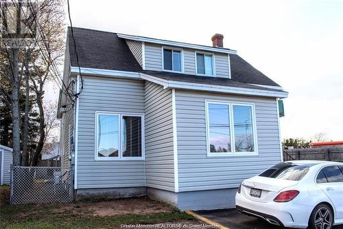 118 Oakland Ave, Moncton, NB - Outdoor With Exterior