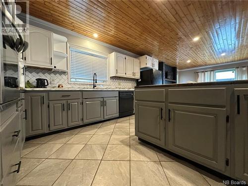 2771 Hwy 420, Matthews Settlement, NB - Indoor Photo Showing Kitchen