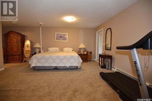 406 516 4Th Street E, Nipawin, SK - Indoor Photo Showing Bedroom