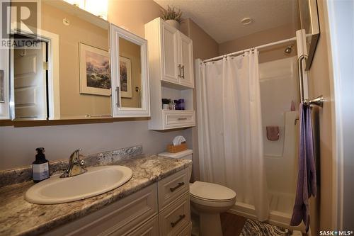 406 516 4Th Street E, Nipawin, SK - Indoor Photo Showing Bathroom