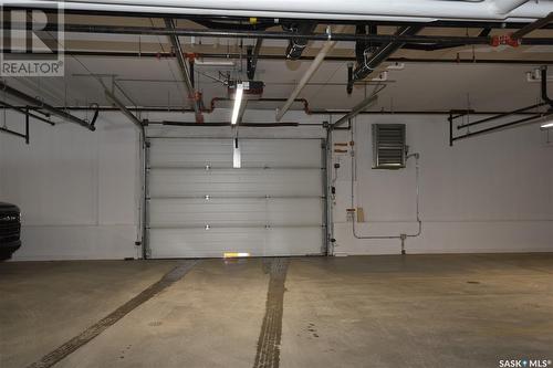 406 516 4Th Street E, Nipawin, SK - Indoor Photo Showing Garage