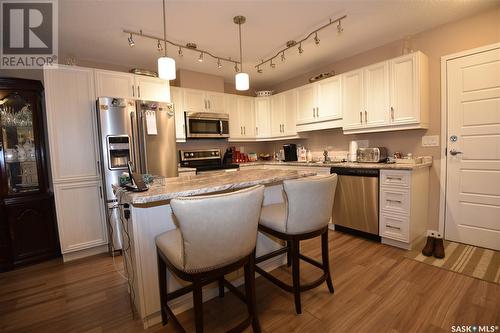 406 516 4Th Street E, Nipawin, SK - Indoor Photo Showing Kitchen