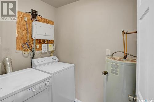 701 Cameron Street, Regina, SK - Indoor Photo Showing Laundry Room