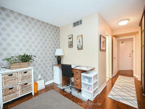610-1333 Bloor St, Mississauga, ON - Indoor Photo Showing Other Room