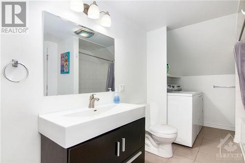 3274 Yorks Corner Road, Kenmore, ON - Indoor Photo Showing Bathroom