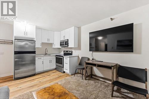 20 Kettle View Road Unit# 311, Big White, BC - Indoor Photo Showing Kitchen