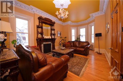 31 Lakeshore Drive, Morrisburg, ON - Indoor Photo Showing Living Room With Fireplace