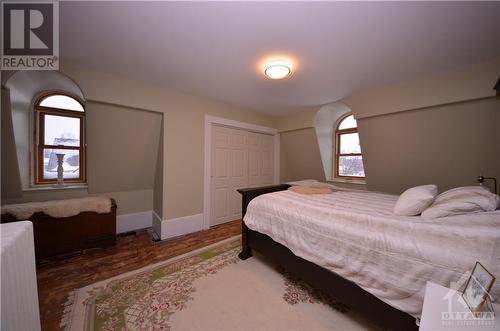 31 Lakeshore Drive, Morrisburg, ON - Indoor Photo Showing Bedroom