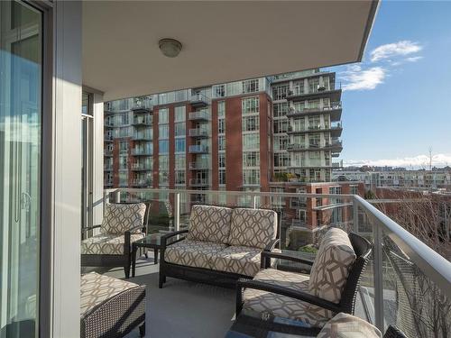 402-83 Saghalie Rd, Victoria, BC - Outdoor With Exterior