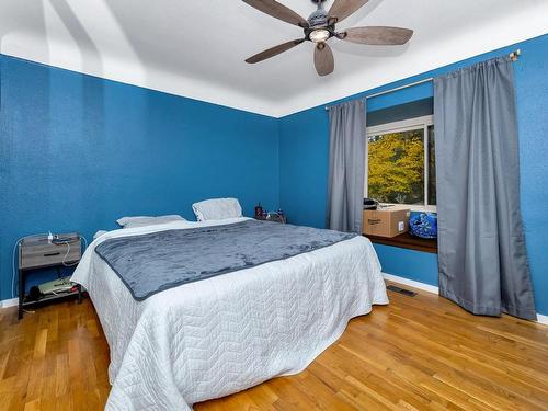 2773 Fairfield St, Duncan, BC - Indoor Photo Showing Bedroom
