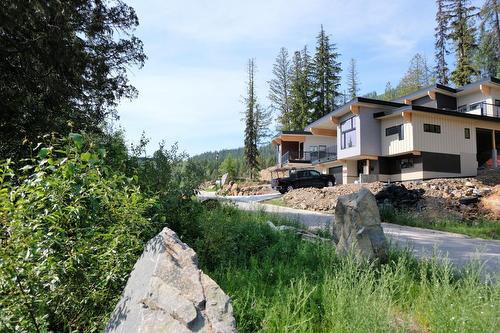 209 Rock Cut Road, Rossland, BC 