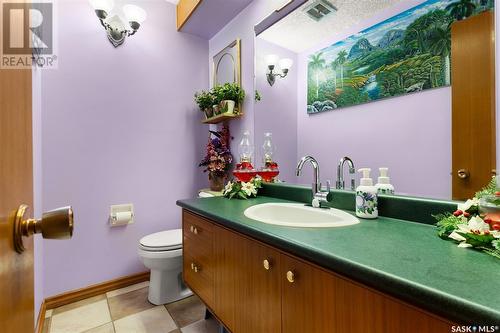 147 Pasqua Street, Regina, SK - Indoor Photo Showing Bathroom