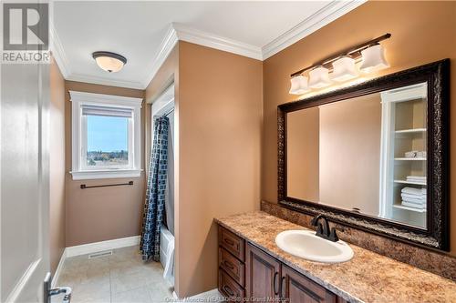950 Elmwood Dr, Moncton, NB - Indoor Photo Showing Bathroom