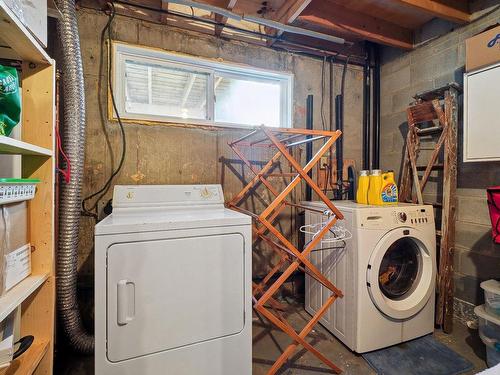 Salle de lavage - 112 Rue Marquette, Châteauguay, QC - Indoor Photo Showing Laundry Room