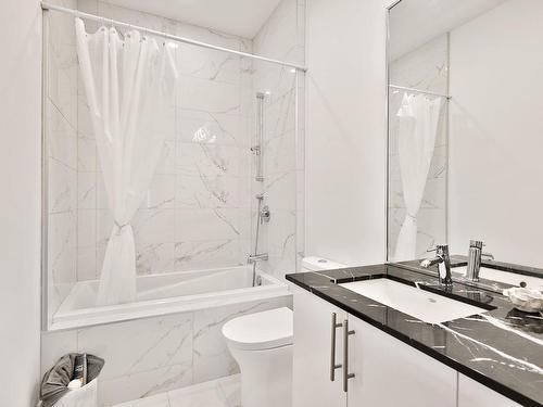 Bathroom - 208-3950 Rue Claude-Henri-Grignon, Montréal (Saint-Laurent), QC - Indoor Photo Showing Bathroom