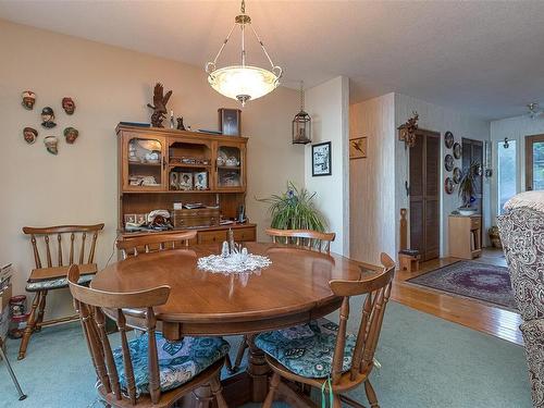 2611 Mill Bay Rd, Mill Bay, BC - Indoor Photo Showing Dining Room