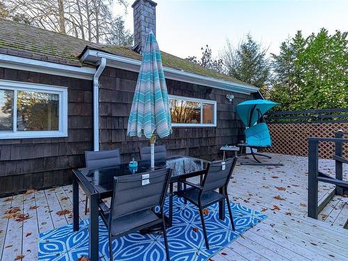 2611 Mill Bay Rd, Mill Bay, BC - Outdoor With Deck Patio Veranda