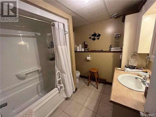 4364 Route 340, Notre-Dame-Des-Érables, NB - Indoor Photo Showing Bathroom