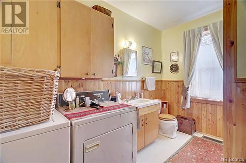 125 South Knowlesville Road, Knowlesville, NB - Indoor Photo Showing Laundry Room