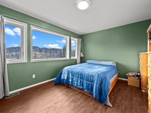 10325 Finlay Road, Kamloops, BC - Indoor Photo Showing Bedroom
