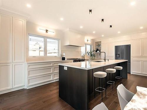 Kitchen - 315 Av. Beverley, Mont-Royal, QC - Indoor Photo Showing Kitchen With Upgraded Kitchen