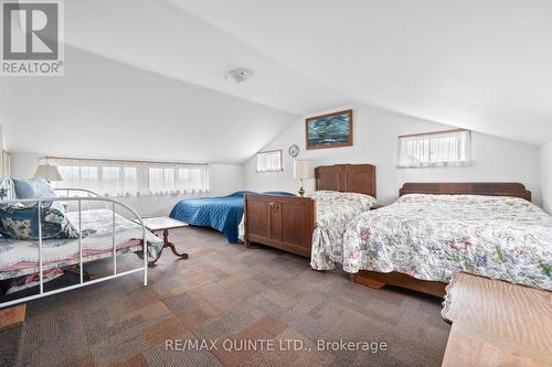 381 Partridge Hollow Rd, Prince Edward County, ON - Indoor Photo Showing Bedroom