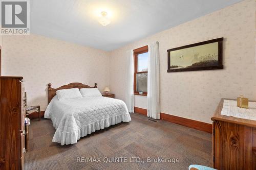 381 Partridge Hollow Road, Prince Edward County, ON - Indoor Photo Showing Bedroom