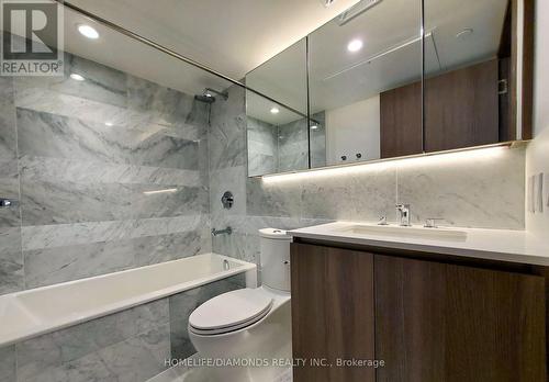816 - 19 Bathurst Street, Toronto, ON - Indoor Photo Showing Bathroom